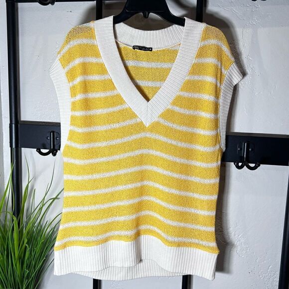 Zara Women’s V-Neck Striped Oversized Knitted Vest Yellow, Size Small - Picture 7 of 13